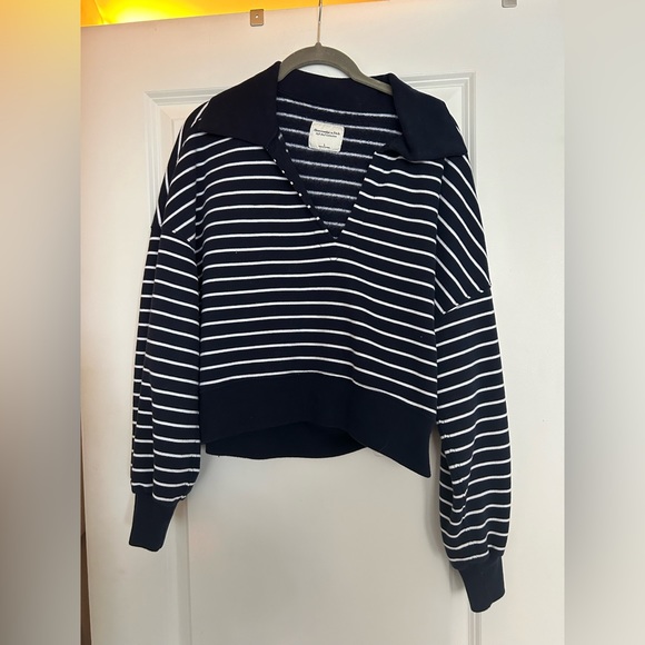 Abercrombie Drama Collar V-Neck crop sweatshirt notch front navy stripes large - Picture 2 of 3
